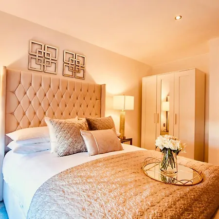 Deluxe Centre Balcony & View & Free Parking